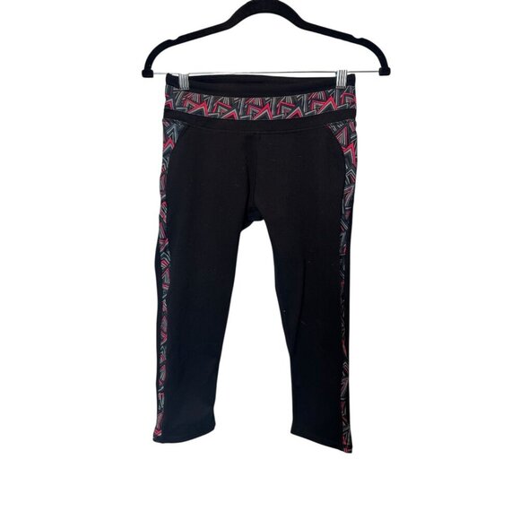 Fabletics PowerHold Capri Leggings Size XS | Black Mini Peak Horizon Print Worko - Picture 8 of 8